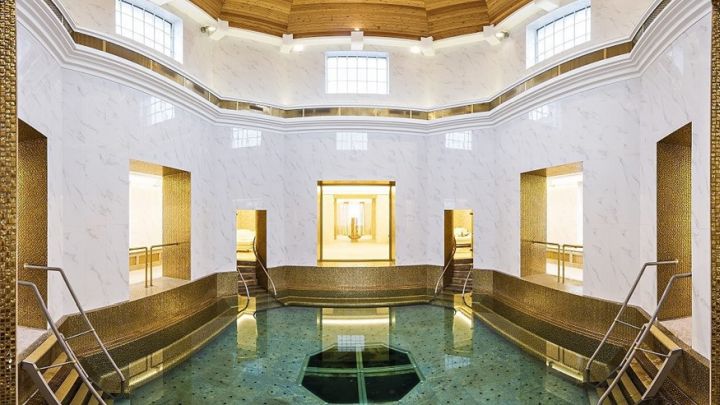 Royal Bath pôvodne nazývaný Modrý kúpeľ v Turčianskych Tepliciach