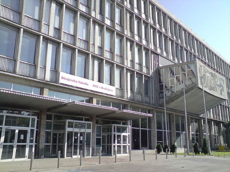 Slovenská technická univerzita (budova Strojníckej fakulty). Foto: mmons.wikimedia.org/w/index.php?curid=4684506