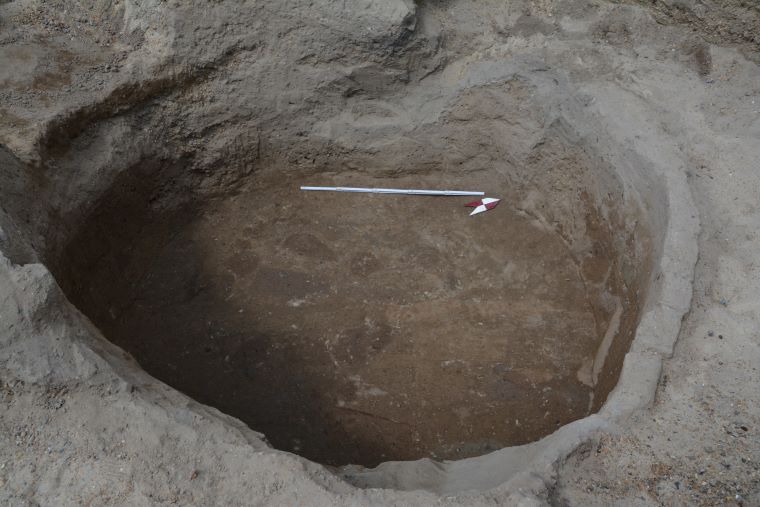 Studňa s črepmi zo Strednej ríše. Foto: Nadácia Aigyptos