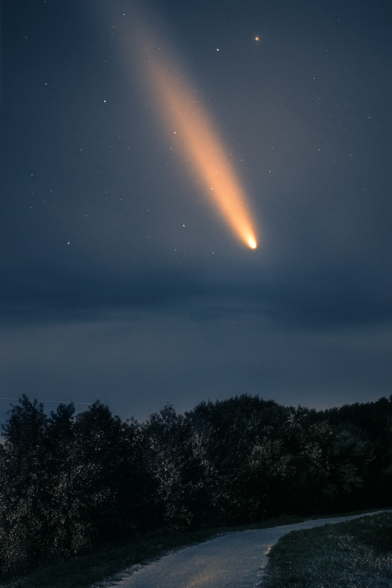 Martin Kučera – Nedaleko Komárna, výrez 400mm, 2s, f/8, ISO 6400, spriemerovaných 21 snímkov