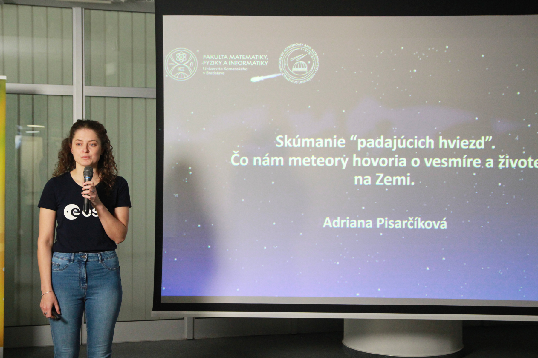Skúmanie „padajúcich hviezd“: Čo nám meteory hovoria o vesmíre a živote na Zemi – Mgr. Adriana Pisarčíková, PhD.