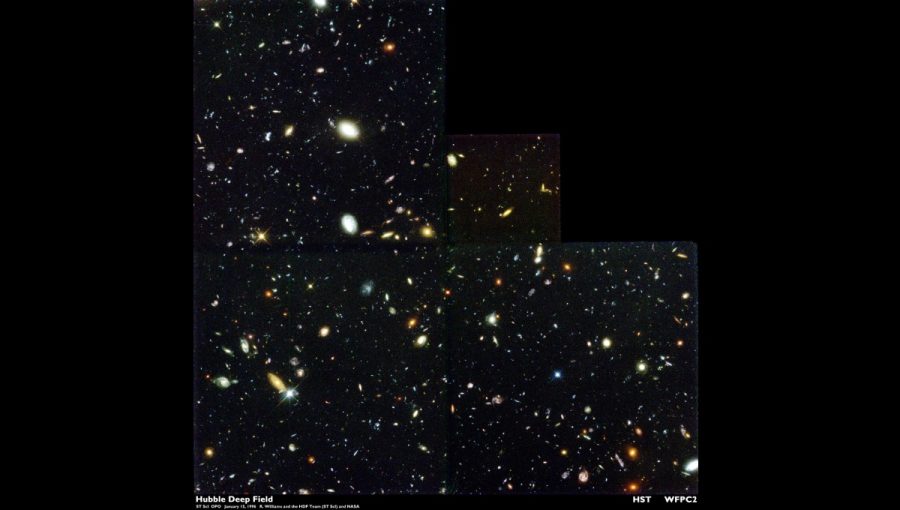 Hubblovo hlboké pole zachytáva vyše tritisíc galaxií.