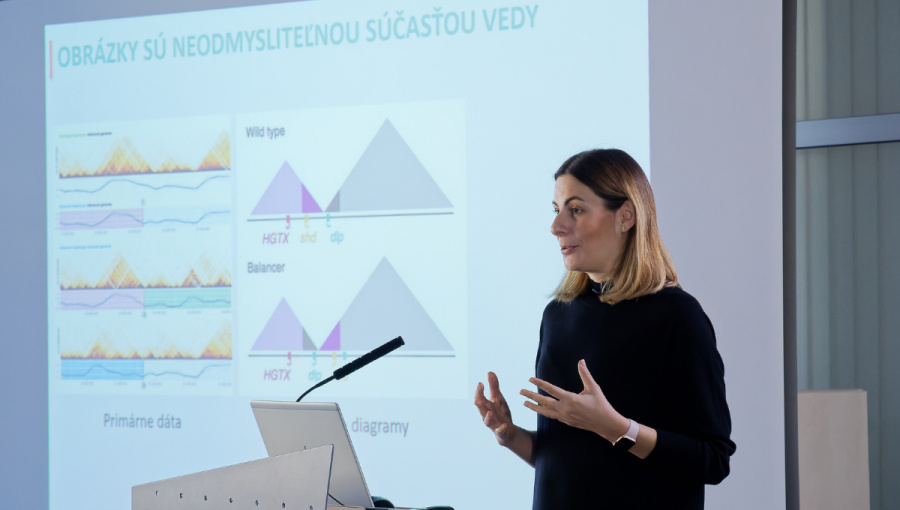 Lucia Ciglar prednáša v rámci TVT 2021. Foto: Marián Zelenák - CVTI SR