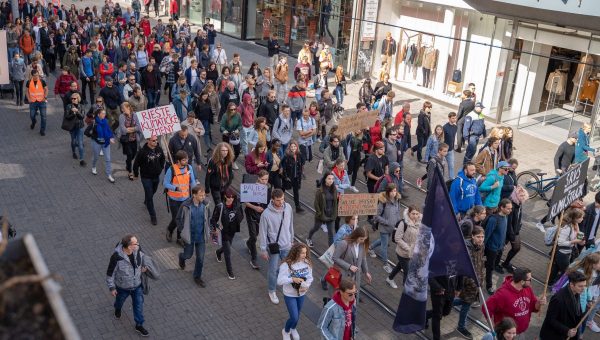 Pochod na podporu celosvetového klimatického štrajku sa konal aj v Bratislave. Zdroj: Tomáš Madeja