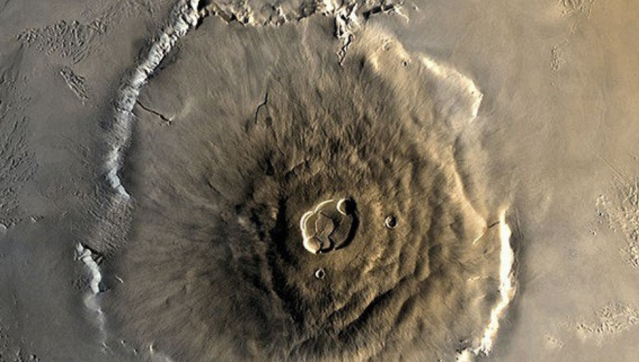 Marťanská sopka Olympus Mons. Foto: sonda Viking 1 (NASA), 1978.