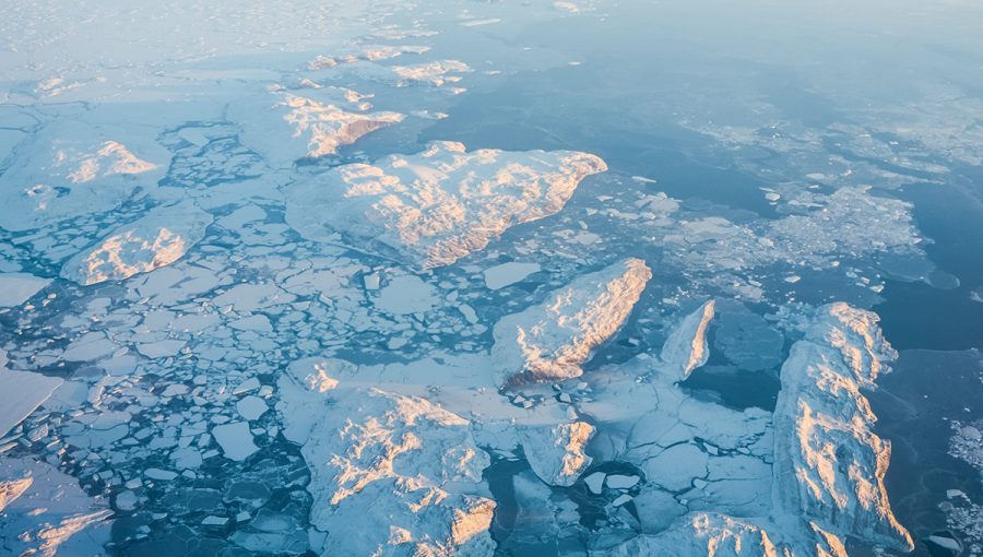 Antarktída a ľadovce z lietadla. Zdroj: iStockphoto.com