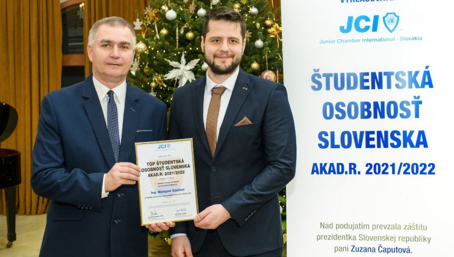Matej Gazda absolútny víťaz Študentskej osobnosti Slovenska v akademickom roku 2021/2022. 