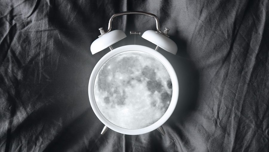 Mesiac a čas. Zdroj: iStockphoto.com