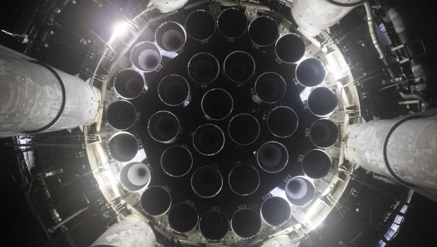 Pohľad na systém motorov Super Heavy. Zdroj: Twitter SpaceX