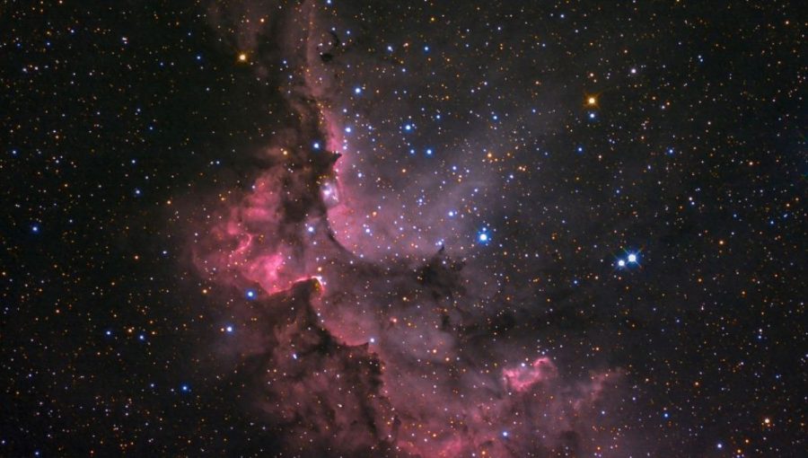 Hmlovina s hviezdokopou NGC7380. Zdroj: Dark Side Beskydy