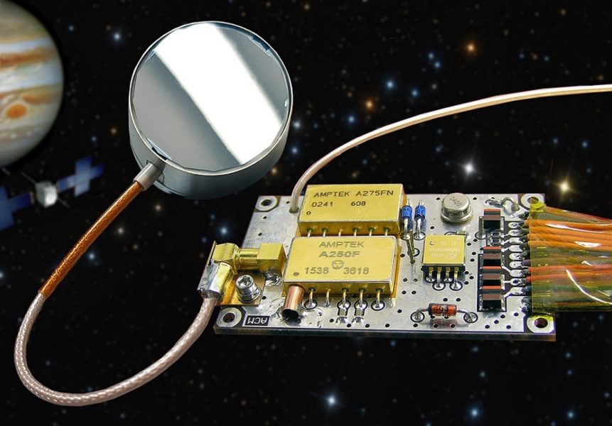 Antikoincidenčný detektorový modul ACM pozostáva z polovodičového detektora ionizujúceho žiarenia a elektronických obvodov na spracovanie signálov Zdroj: ÚEF SAV v.v.i 