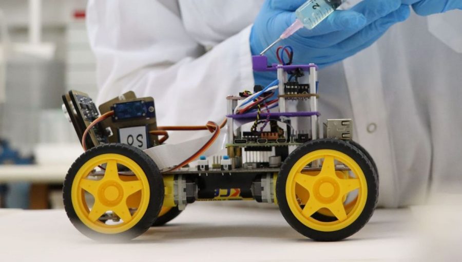 Izraelskí vedci umožnili malému robotovi identifikovať vône. Zdroj: Tel Aviv University
