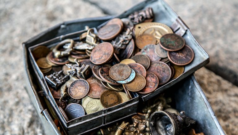 Nález starých mincí. Zdroj: iStockphoto.com