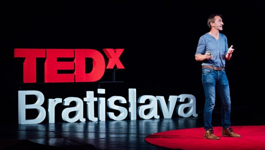 Téma tohtoročného TEDxBratislava je: Z tmy do svetla