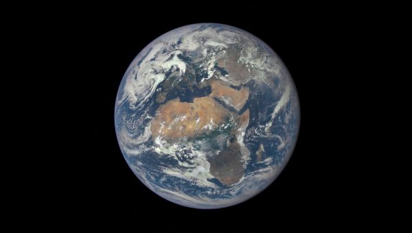 Pohľad na Afriku a Európu z vesmíru. Zdroj: NASA