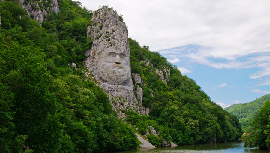 Portrét dáckeho kráľa Decebala na rieke Dunaj. Zdroj: iStockphoto.com