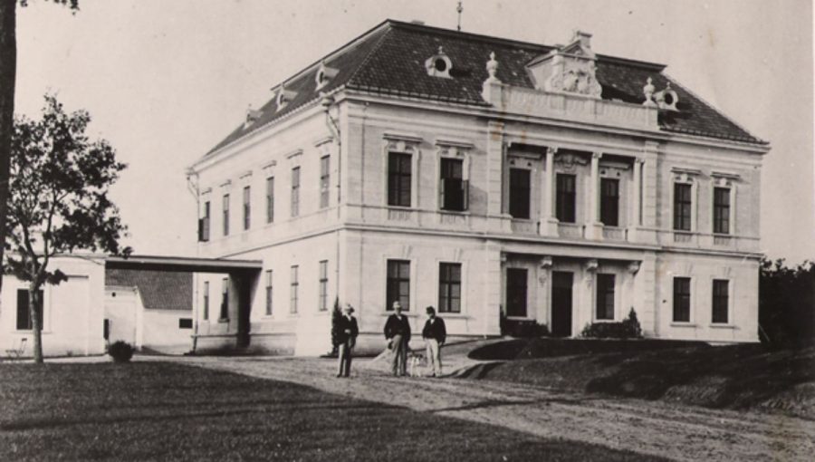 Ambrózyho kaštieľ bol dokončený v roku 1894 pod vedením staviteľa Guttmanna. Zdroj: archív AM