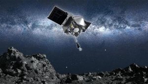 Sondu OSIRIS-REx vypustili v rámci projektu NASA New Frontiers 8. septembra 2016. Po dvoch rokoch a 3 mesiacoch doletela 3. decembra 2018 k asteroidu Bennu a v nedeľu 24. septembra 2023 sa kapsula so vzorkami vrátila na Zem. Zdroj: NASA