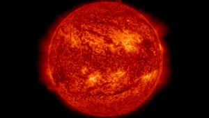 Tento týždeň v dôsledku viacerých výbuchov na Slnku smerujú k Zemi tri a až štyri výrony koronálnej hmoty.