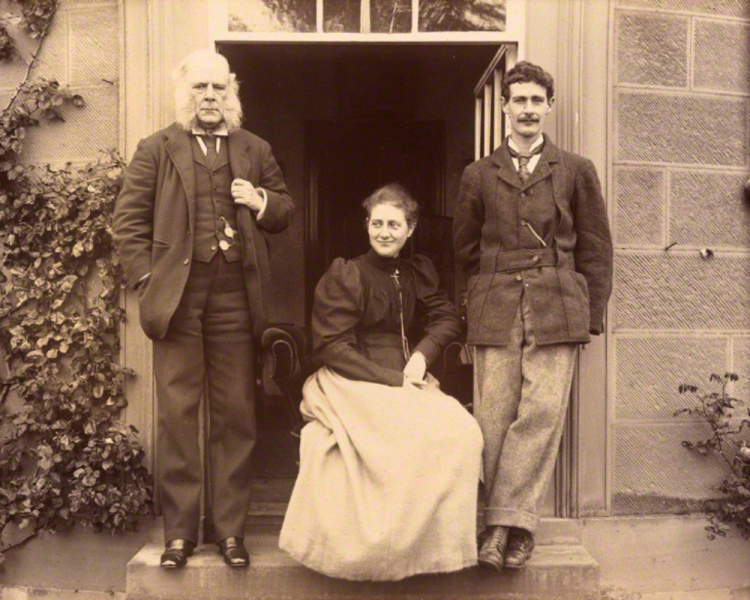Zľava Otec Rupert, Beatrix Potterová a jej brat Bertram v roku 1894