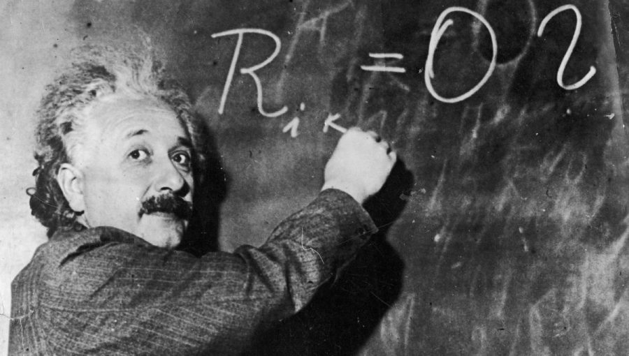 Einsteinova teória relativity vysvetľuje, ako čierne diery interagujú s vesmírom. Zdroj: Keystone-France / Contributor