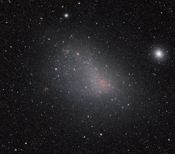 Malý Magellanov mrak. Zdroj: ESO/VISTA VMC