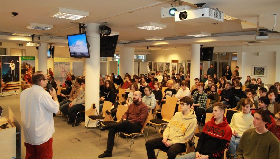 Na prezentácii v CVTI SR sa zúčastnili študenti a učitelia niekoľkých stredných škôl. Zdroj: Ján Laštinec/CVTI SR