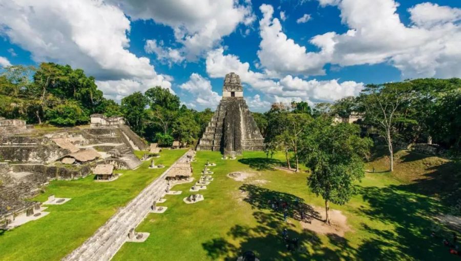 Staroveké mayské mesto Tikal s jedinečným závlahovým systémom. Zdroj: placemania.sk