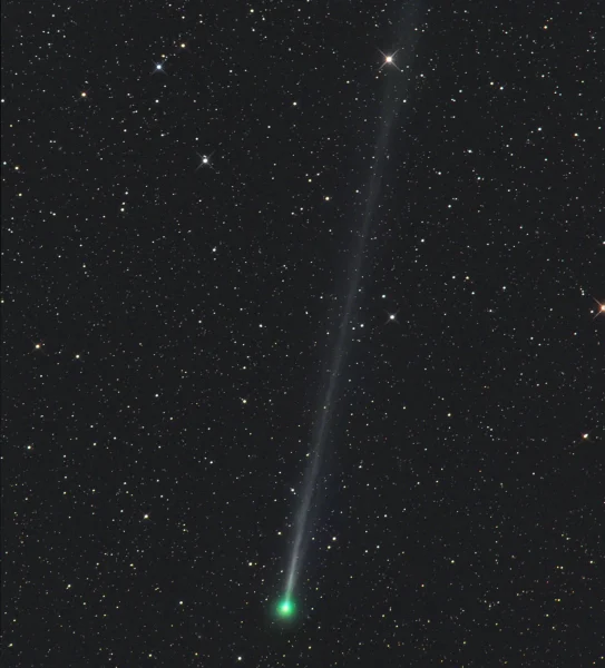 Kométa 45P/Honda-Mrkos-Pajdušáková je zachytená pomocou ďalekohľadu 22. decembra z farmy Tivoli v africkej Namíbii.Zdroj: Gerald Rhemann