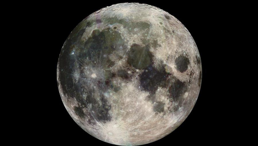 Na snímke je privrátená strana Mesiaca, ktorú z jednej tretiny tvoria moria. V spodnej časti vľavo je zreteľne viditeľný kráter Tycho aj s rozbiehajúcimi sa svetlými lúčmi. Zdroj: NASA