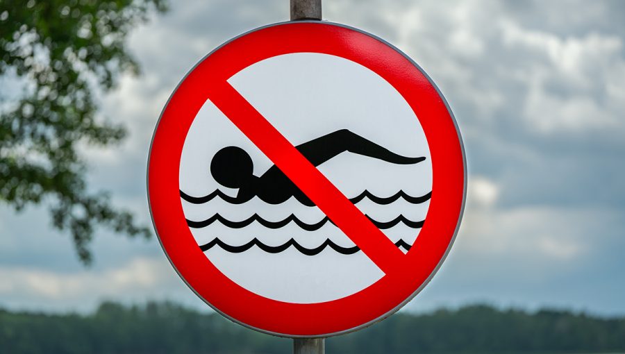 Zákaz plávania. Zdroj: iStockphoto.com