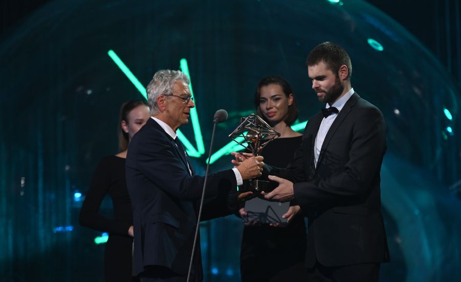 František Herman, laureát kategórie Výnimočná osobnosť vedy do 35 rokov, a Jürgen Schukraft. Foto: Linda Kisková Bohušová/ESET Science Award