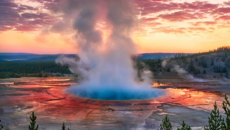 Para stúpajúca zo zeme v Yellowstonskom národnom parku. Zdroj: iStockphotos.com. Autor: XIN WANG