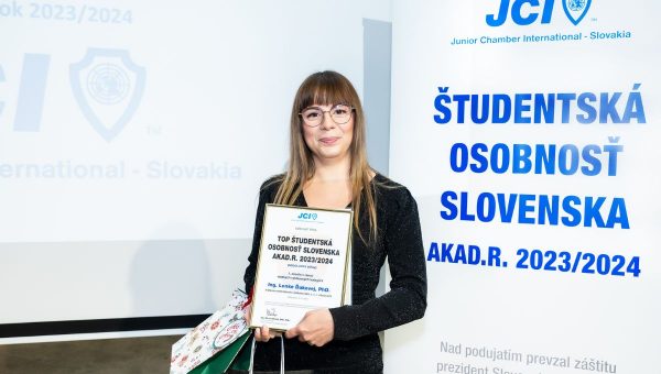 Lenka Ďaková z Ústavu materiálového výskumu Slovenskej akadémie vied, v. v. i.. Zdroj: Študentská osobnosť Slovendka