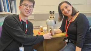 Xuechen Zhang a Ana Angelova Volponiová z King´s College v Londýne skúmajú možnosti vývoja zubov v laboratórnych podmienkach.