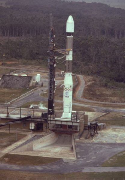 Premiérová raketa Ariane.