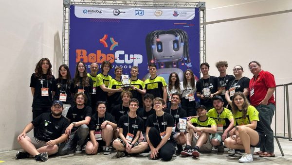 Slovenskí stredoškoláci dobyli svet robotiky.