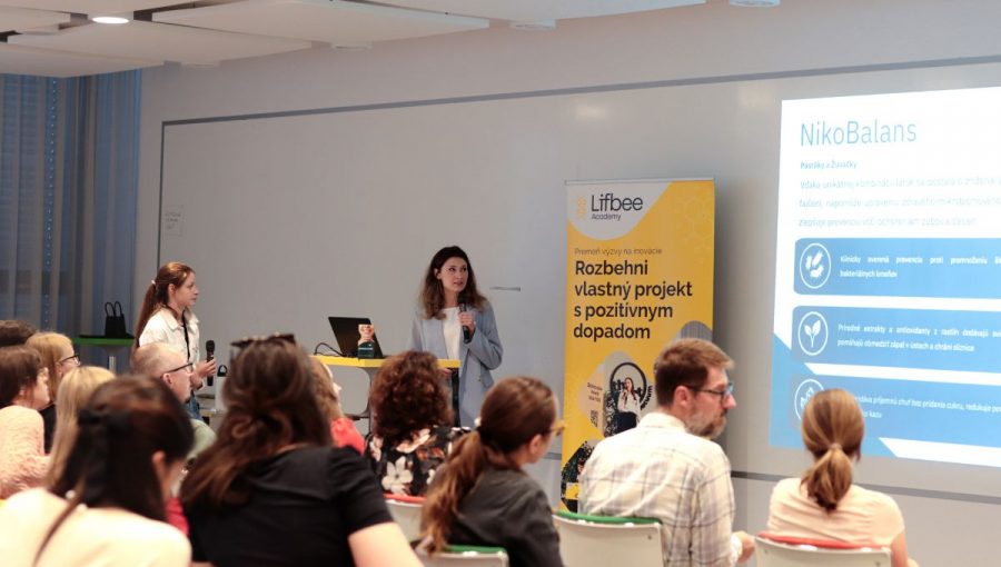 Prezentácia tímu NicoBalans o probiotických žuvačkách. Zdroj: Timea Havetová