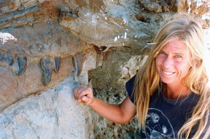 Sue Hendrickson so svojím nálezom v roku 1990.