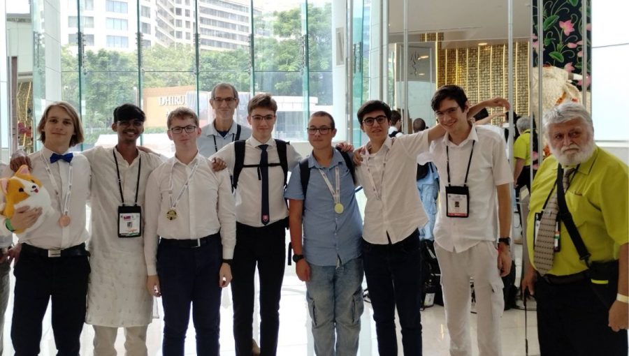 Slovenský tím na Medzinárodnej astronomickej olympiáde 2025.