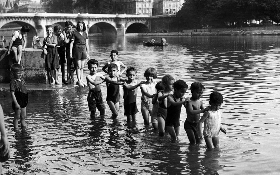 Zástup detí vo vode