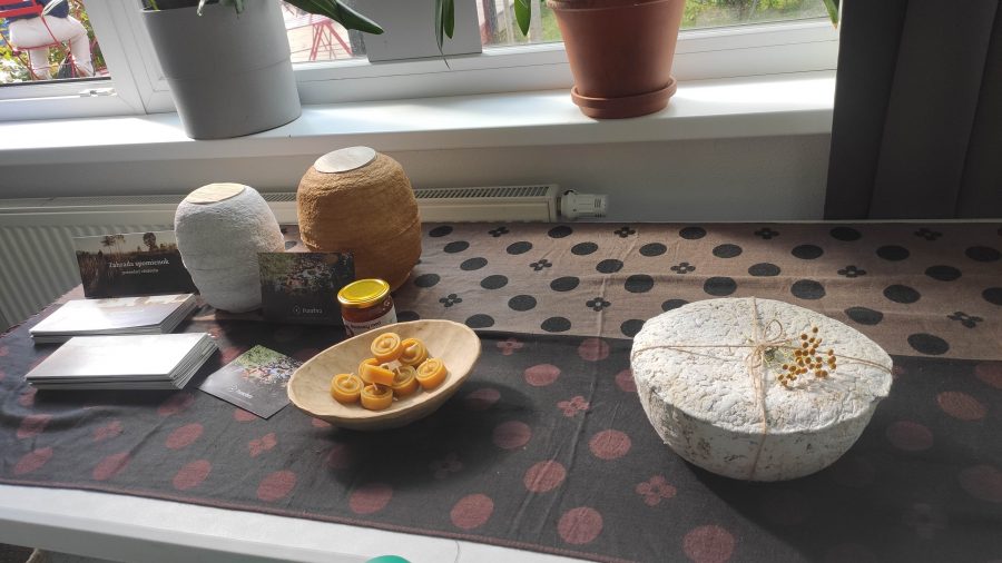 Biologicky rozložiteľné urny. Zdroj: Lenka Dudlák Sidorová