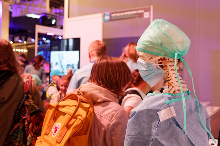 Virtuálna robotická sála