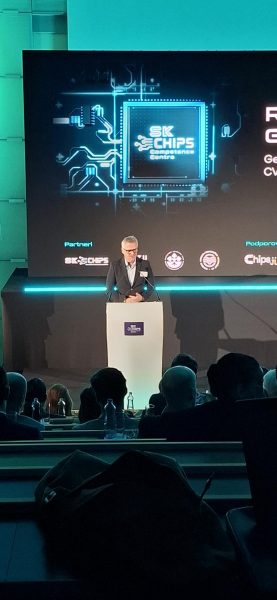 Generalny riaditel CVTI Robert Galik na otvorení cipoveho centra. Zdroj: CVTI SR