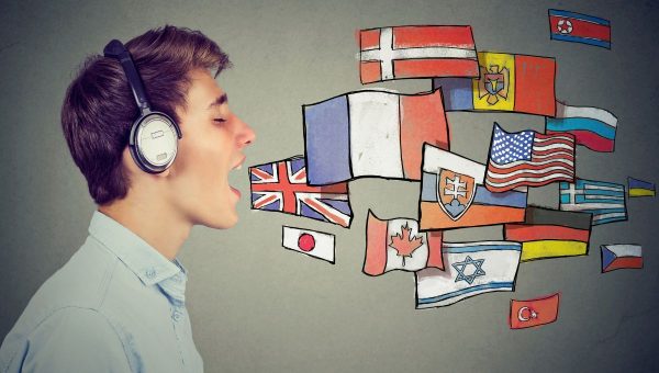 Multilingvista. Zdroj: iStock/SIphotography