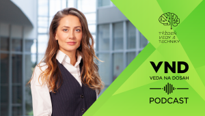 PODCAST: Ako motivovať deti k vedeckým témam s riaditeľkou Národného centra pre popularizáciu vedy a techniky v spoločnosti Štefániou Bartošovou.