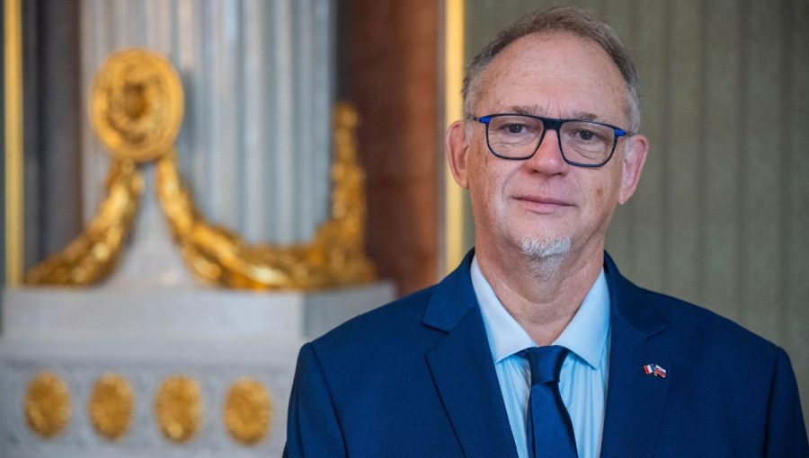 Experimentálny fyzik Dr. Christophe Marcenat.