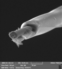 Sklom potiahnuté mikrodrôty