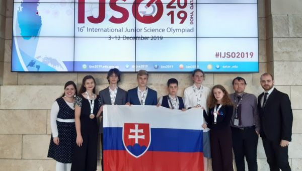 Slovenská delegácia na IJSO 2019 v Katare