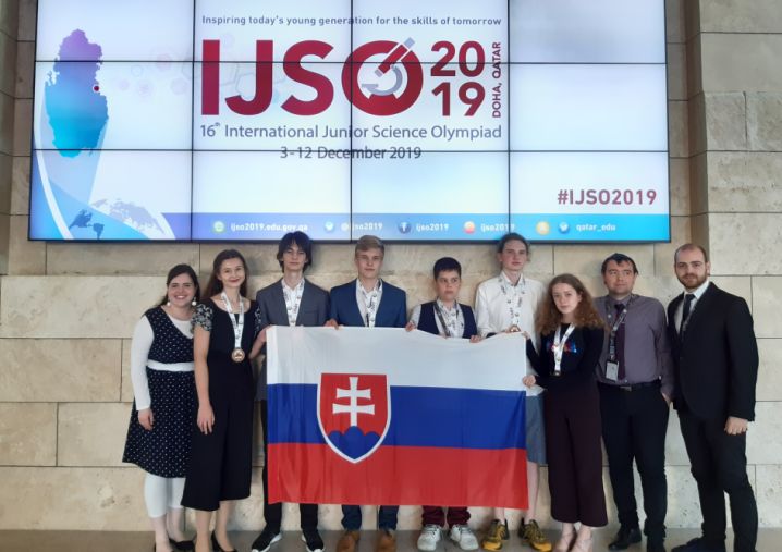 Slovenská delegácia na IJSO 2019 v Katare